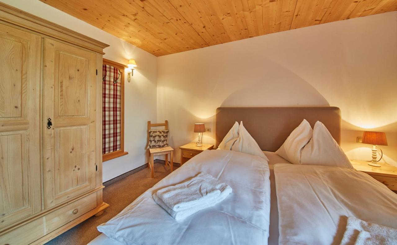 Sportpension Enzian Gasthof Saalbach