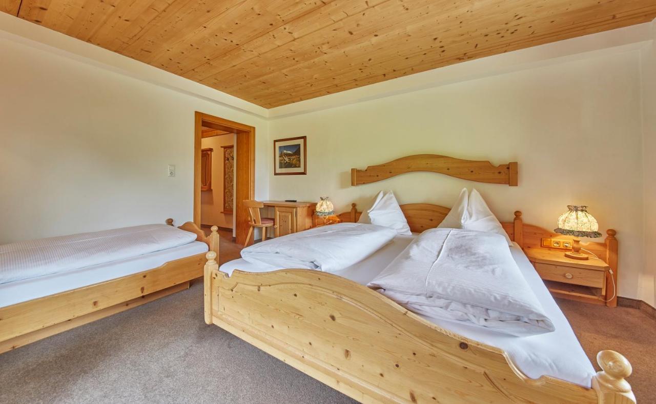 Sportpension Enzian Gasthof Saalbach