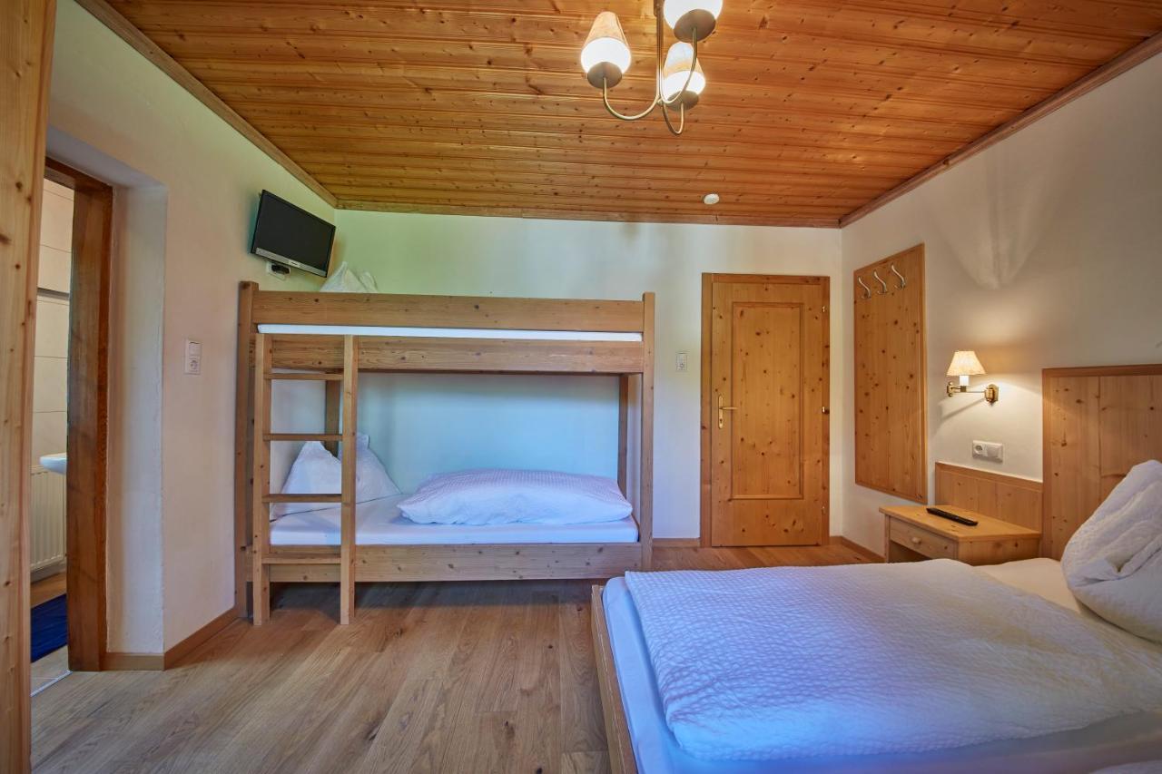 Sportpension Enzian Gasthof Saalbach